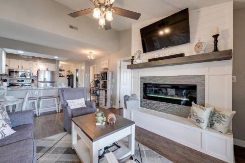 Notch Estates Apartment | 1 Mi to Silver Dollar City Branson West Condo