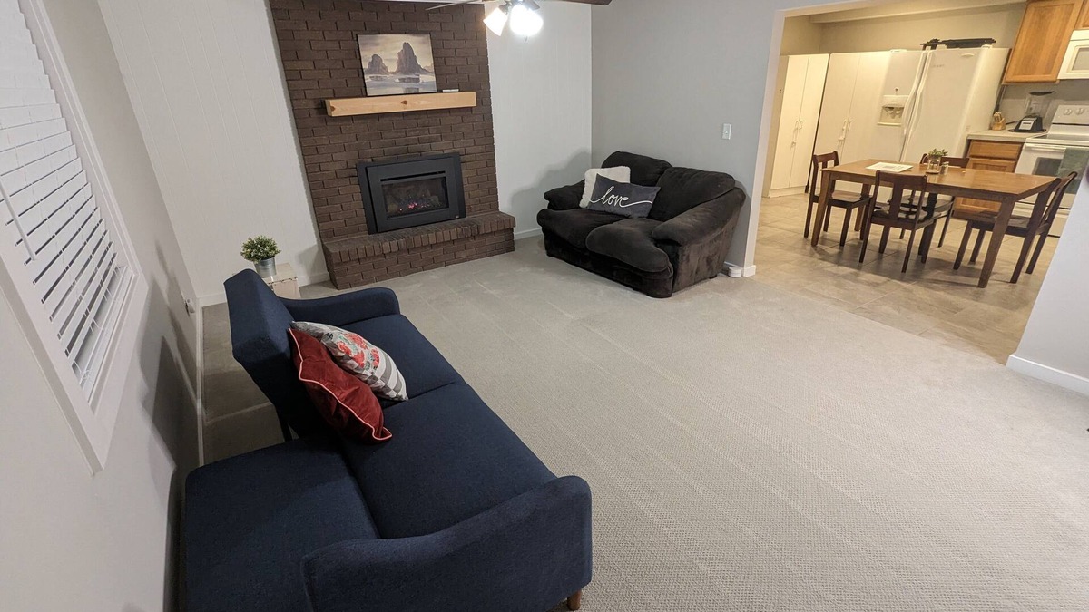Logan House | ~1 mi to USU and Logan/Green Canyons. Licensed w/Logan City.