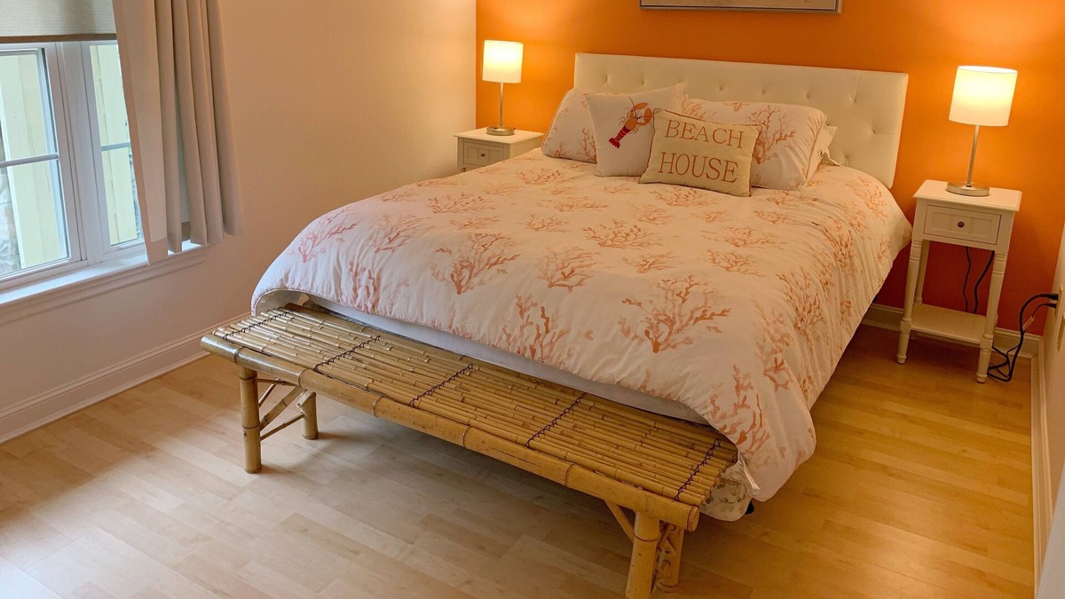 Kennebunkport Condo | 1 mile drive to GRB-1st Floor Condo