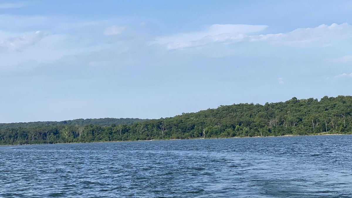 Udall House | 1 mile from Beautiful Lake Norfork 15 minutes from Mountain Home Arkansas