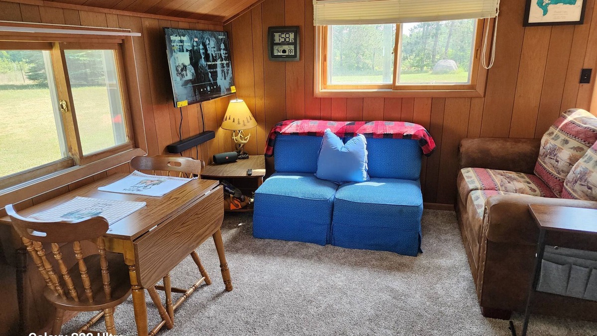Vanderbilt Cabin | < 1 mile from Thumb Lake, Cozy cabin in charming Thumb Lake area.