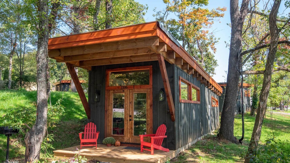 West Jefferson Cabin | 1 Mile to Downtown West Jefferson Camping Cabin #1