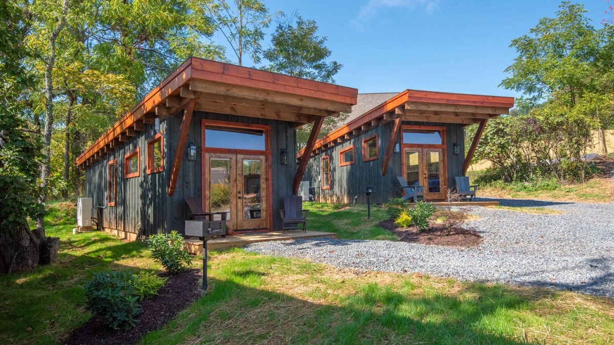 West Jefferson Cabin | 1 Mile to Downtown West Jefferson! Camping Cabin #3