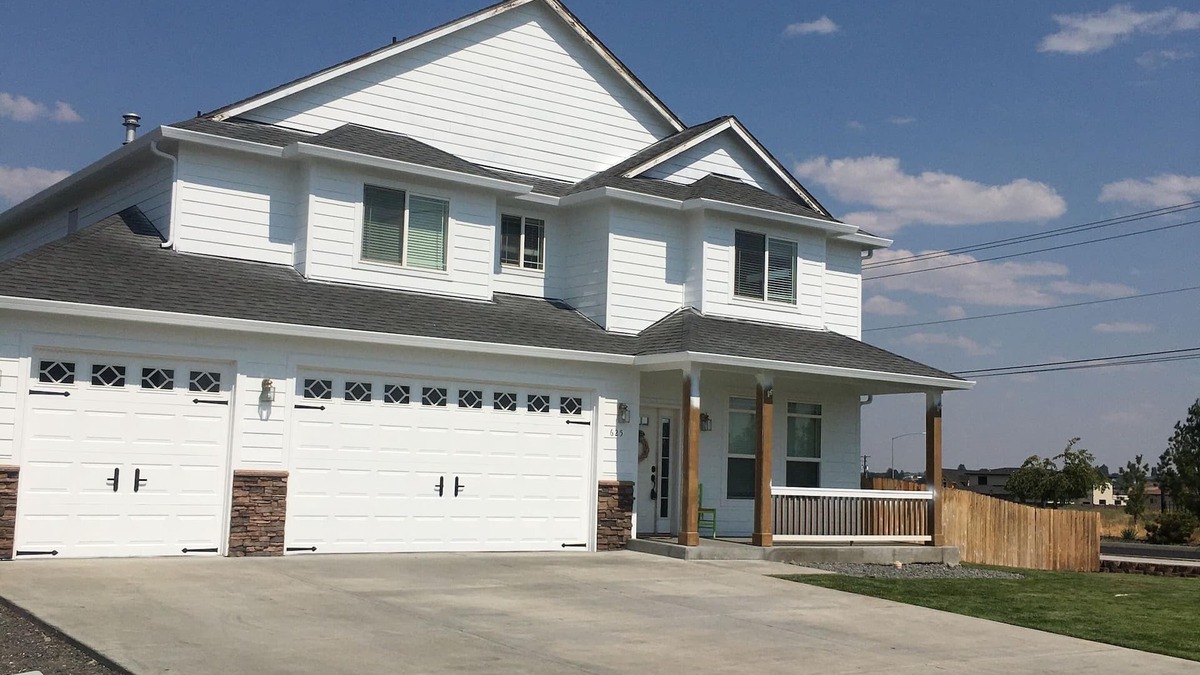 Moses Lake House | 1 Min to Boat launch, world class SandDunes, sandybeaches, Surf'n'Slidewaterpark