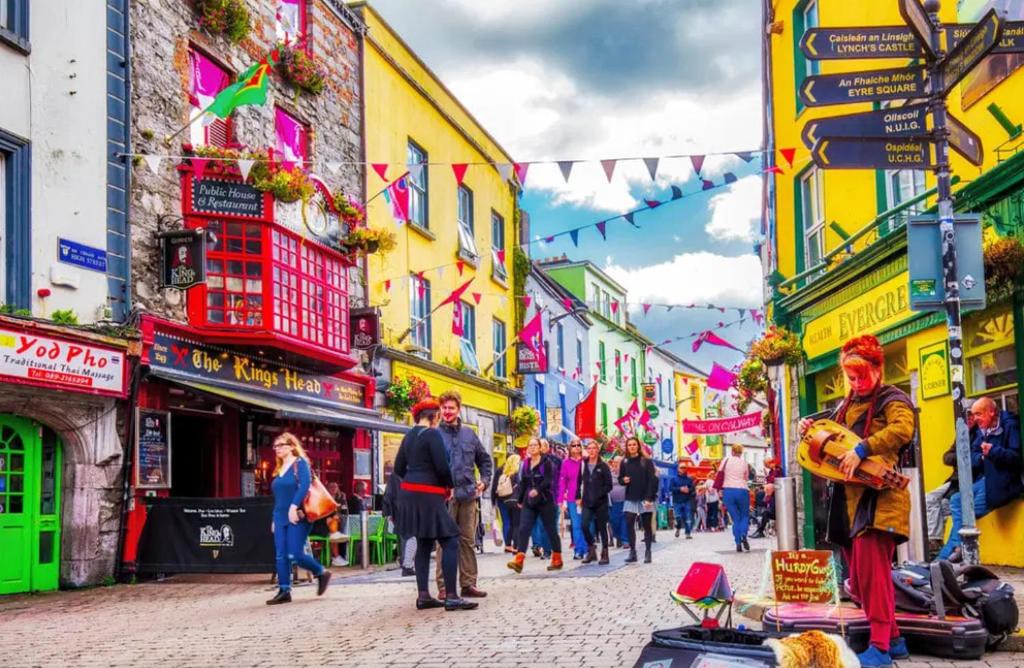Galway Apartment | 1 Minute to Everywhere! Galway City Centre