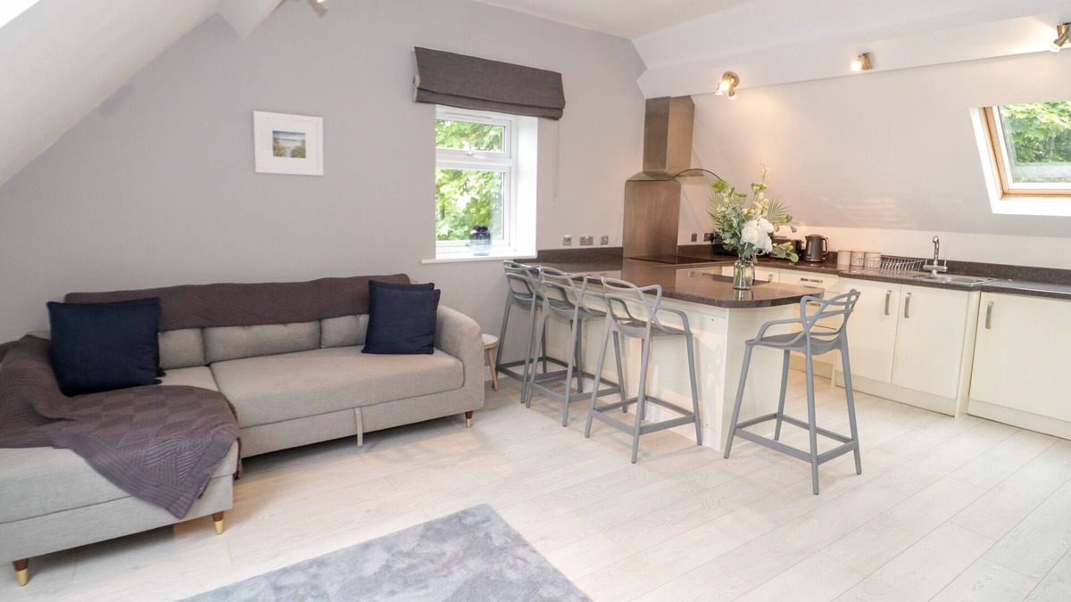 Amlwch House | 1 OLD KINGDOM HALL, pet friendly, character holiday cottage in Amlwch