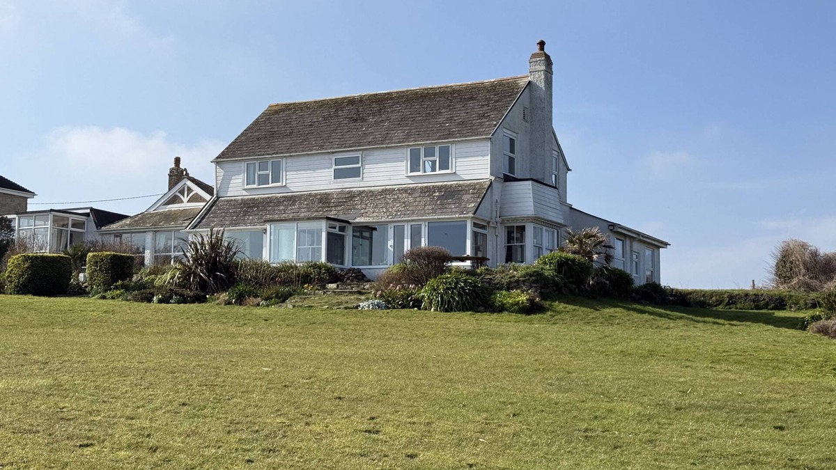 Lelant Apartment | 1 The Links - amazing views St Ives Bay
