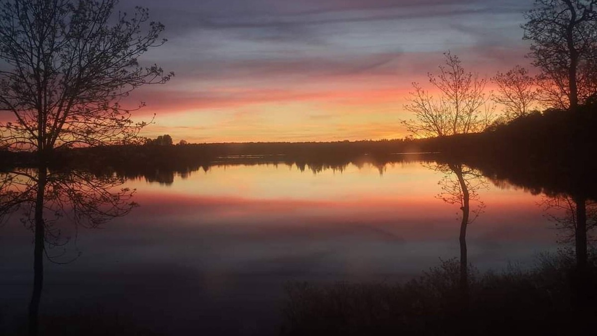 Drummond Island House | 10 acre, close to trails, WiFi, Kayaks, small lake/marsh,New beds.