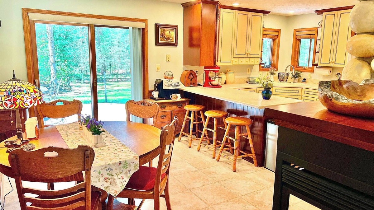 Manistee House | 10 acres of woodland PRIVACY: charming 3-bedroom home by Manistee w/WiFi, AC