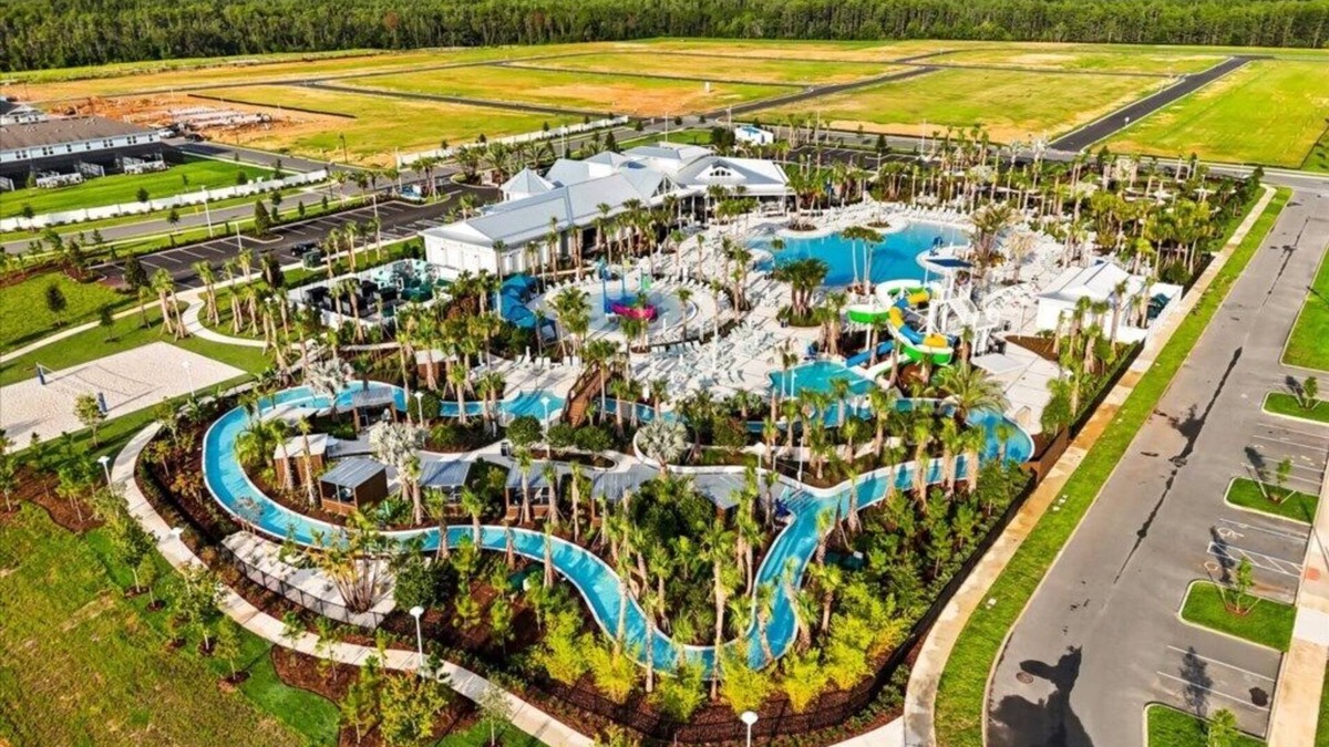 Four Corners House | 10 Bedrooms / 8 Bathrooms / Windsor Cay (16203CC)