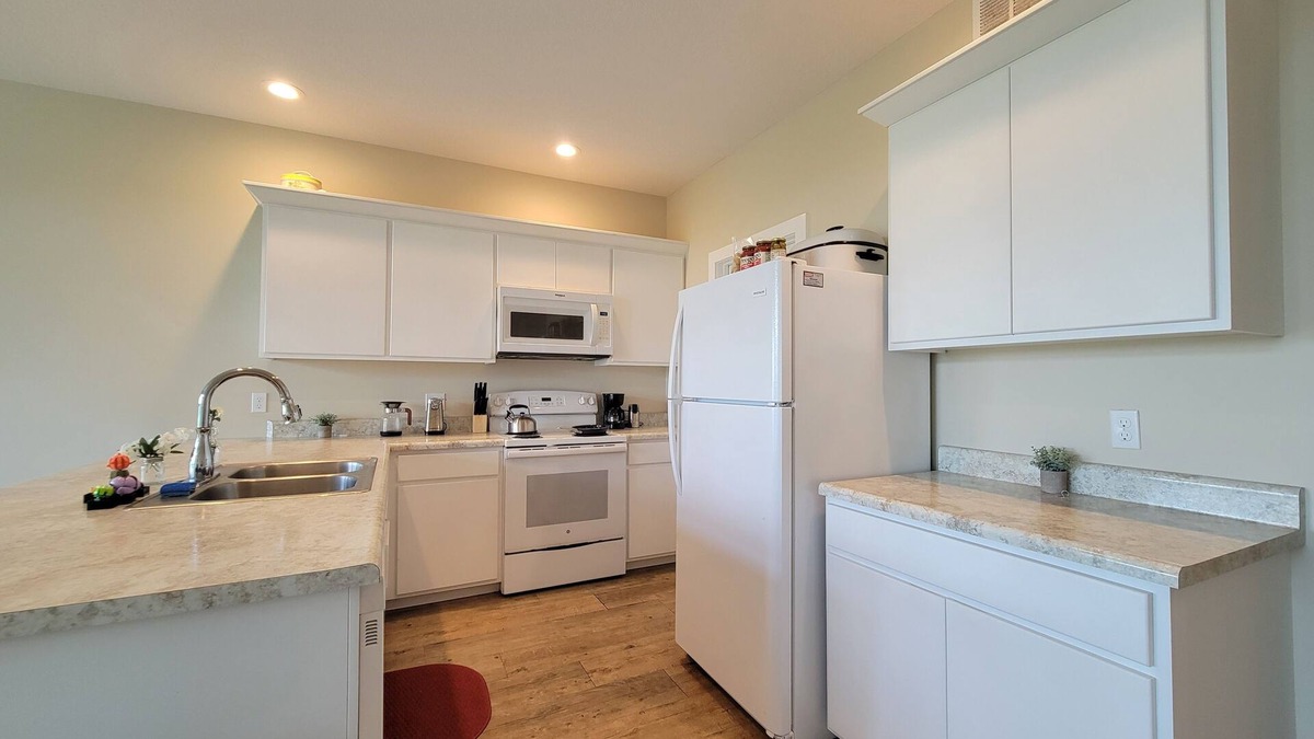 Jamesport House | 10 min from downtown Jamesport, MO