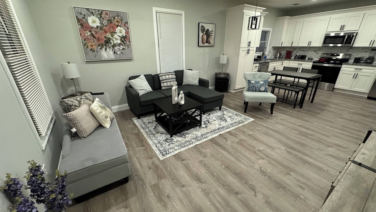 Cartersville House | 10 min. from Lake Point Sports. Charming 3-bedroom house in Cartersville.