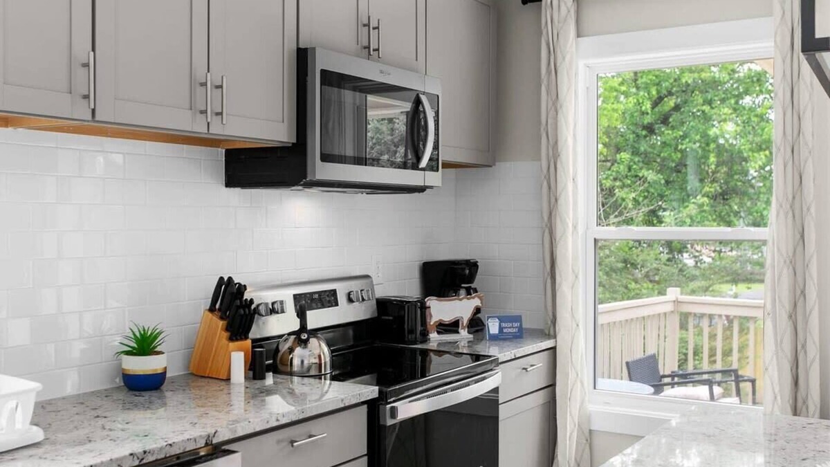 Birmingham House | 10 Min to Downtown-Modern in Magic City-Both Units