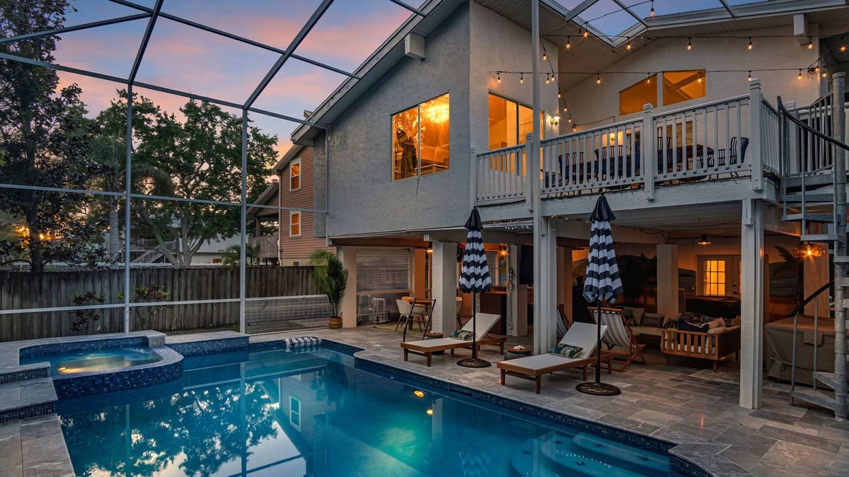 Palm Harbor House | 10 Min to the best beach & golf course! Home with Pool, Hot Tub & Game Room!n