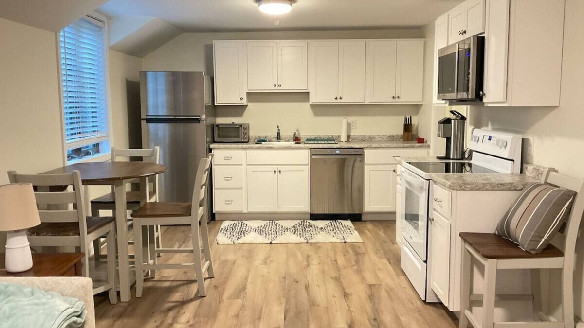 North Hampton Apartment | *10 mins to Beach | Portsmouth | Hampton | Maine *