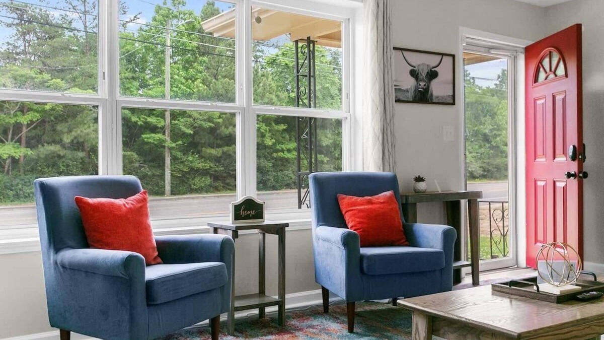 Birmingham House | 10 Mins to Downtown! Modern in Magic City- Unit A