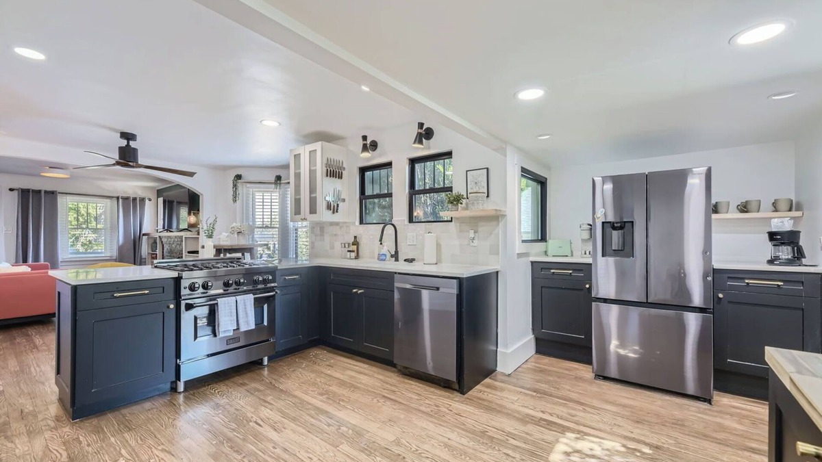 Edgewater House | 10 mins to DT Denver~ Newly Renovated~ Fire Pit