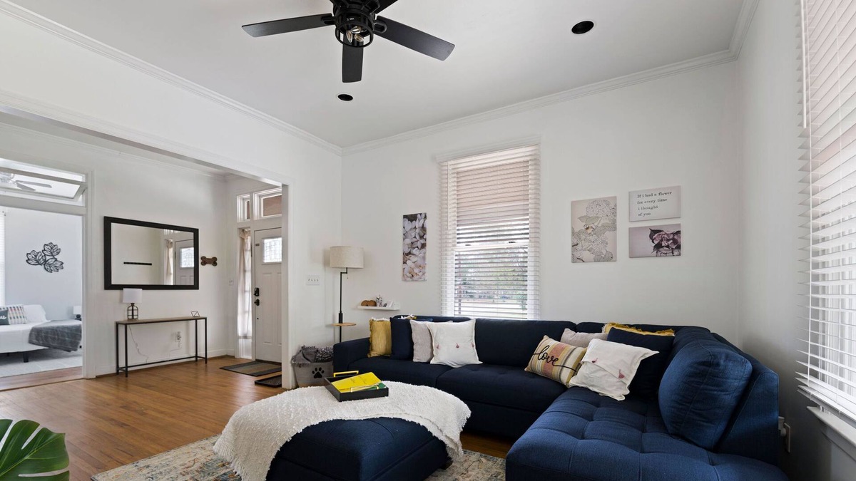 Montgomery House | 10 mins to Maxwell Airforce Base - Sleeps 9