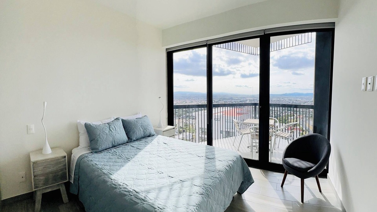 Queretaro Apartment | 10 minutes from downtown! Ideal for executives, incredible views