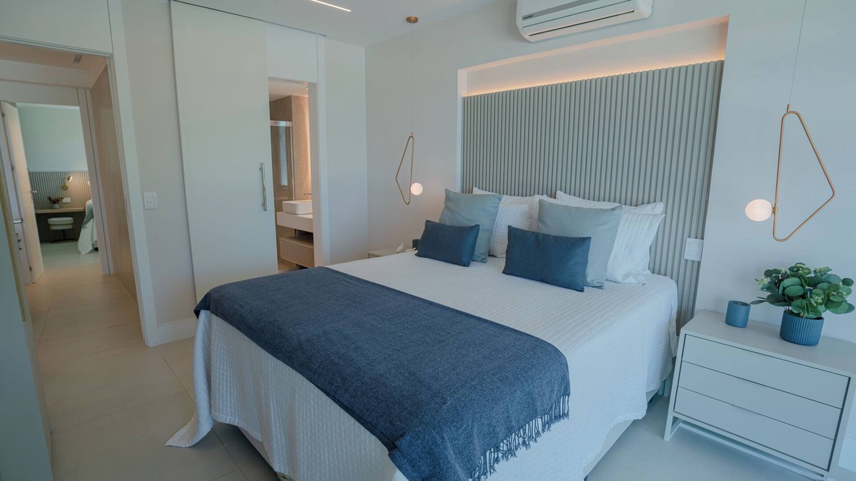 Sao Conrado Apartment | 10 minutes from the beach. Family sized apartment with poll and terrace!
