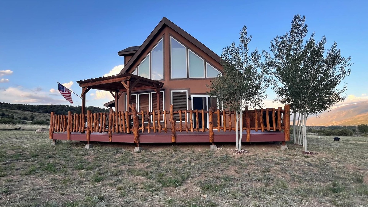 Salida House | 10 Minutes To Monarch Mountain, the Arkansas River and 10 Minutes To Salida!
