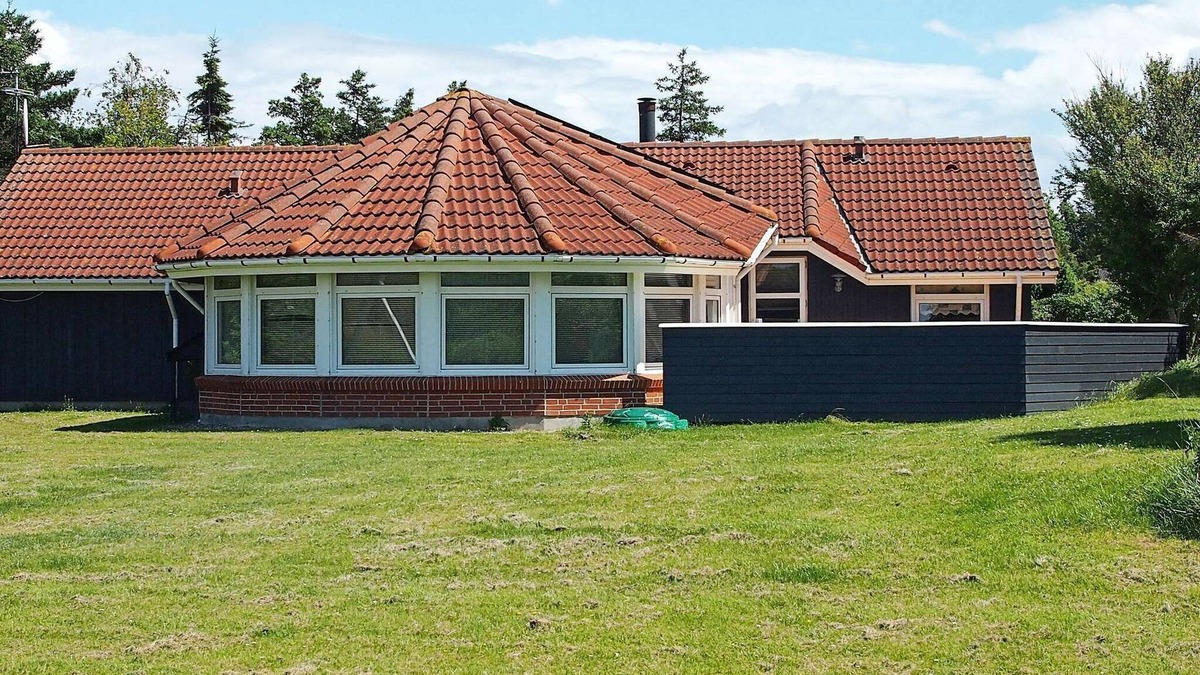 Sydlangeland House | 10 person holiday home in Humble