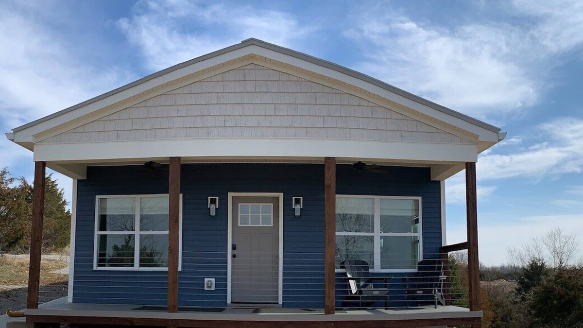 Williamstown House | 100 Acre Relaxing Retreat Near ARK- sleeps 30!
