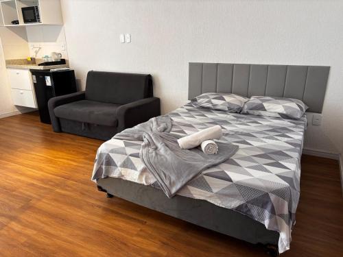 Centro Apartment | 100 m da Praia do Forte com AR e Wi Fi.