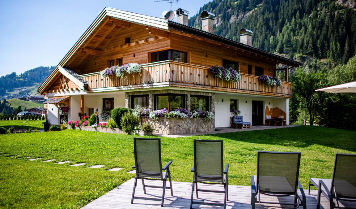 Selva di Val Gardena Apartment | 100 m² Apartment ∙ 3 bedrooms ∙ 8 guests