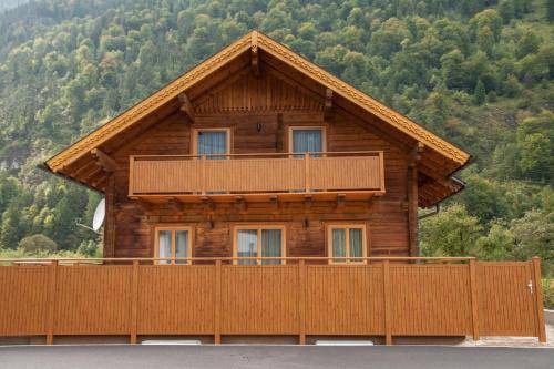 Ebensee Ski Chalet | 100 m² Chalet ∙ 4 bedrooms ∙ 11 guests