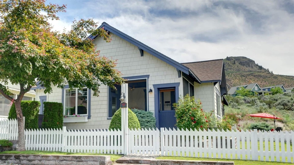 Oroville House | 102 Firerock Lane at Veranda Beach