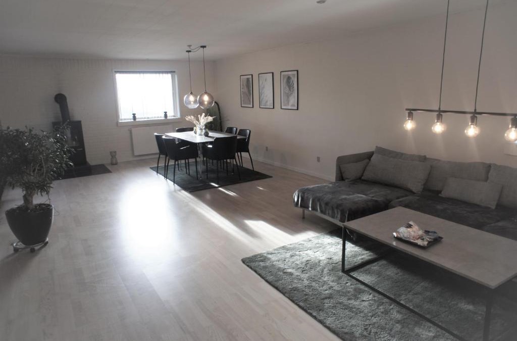 Esbjerg Villa | 102 Fyrrelunden (id. 083)
