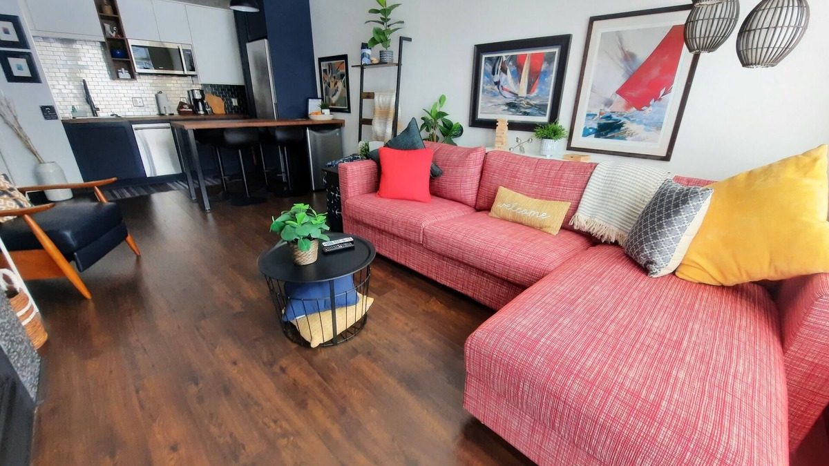 Delavan Lake Condo | 105- Quiet One Bedroom Condo Suite