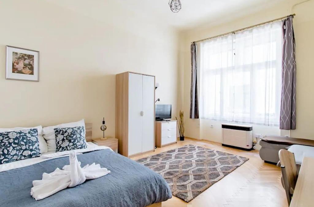 Belso-Ferencvaros Apartment | 108m2 3 Bedroom Central Apartment with 2,5 bath