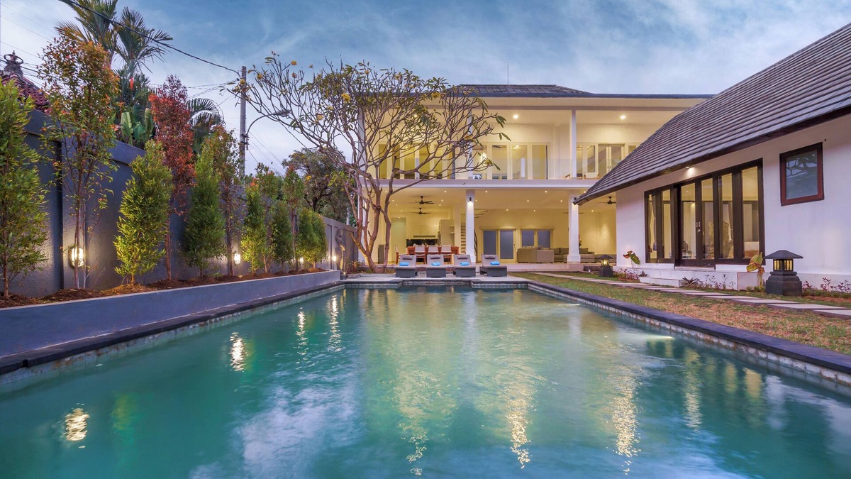 Seminyak Villa | 10Bdr-Last Minute Deal 50%+OFF! Seminyak