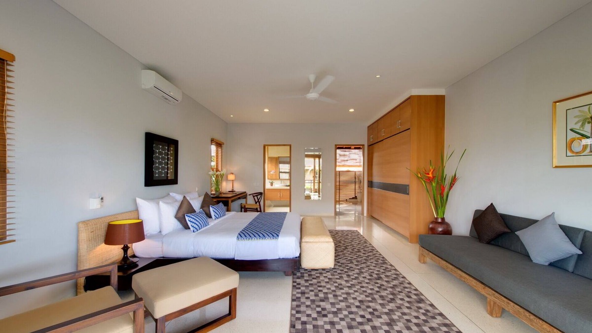 Laksmana Villa | 10BR Luxury Villa By The Beach, Seminyak - W/Swimming Pool!