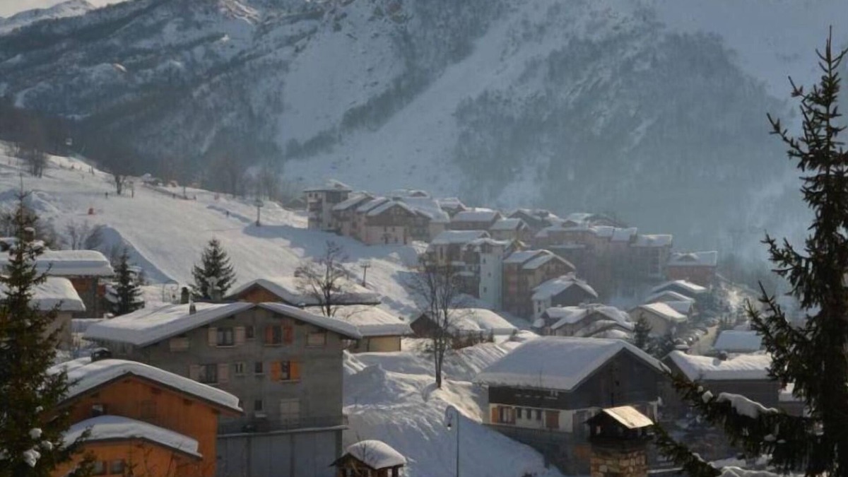 Saint-Martin-de-Belleville Apartment | 10m from ski lifts, view mountain, balcony, tv, ski locker, 48m², Saint Martin de Belleville