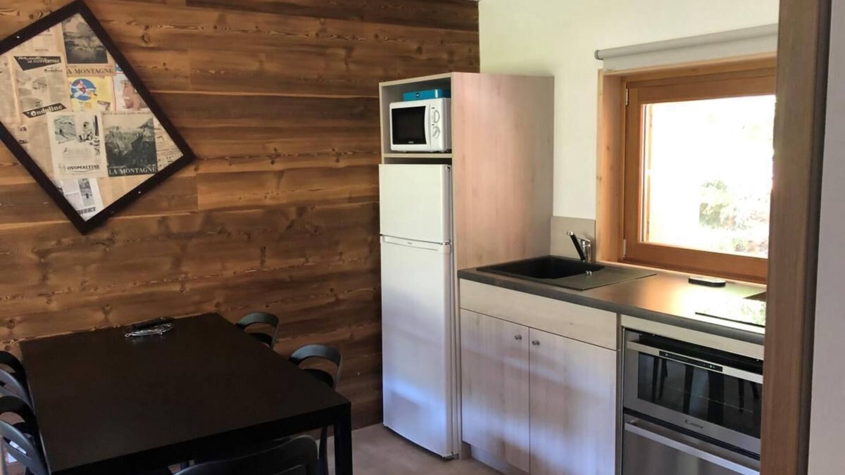 Saint-Leger-les-Melezes Apartment | 10m from ski slopes, swimming pool, sauna, hammam, parking, tv, ski locker, 25m²