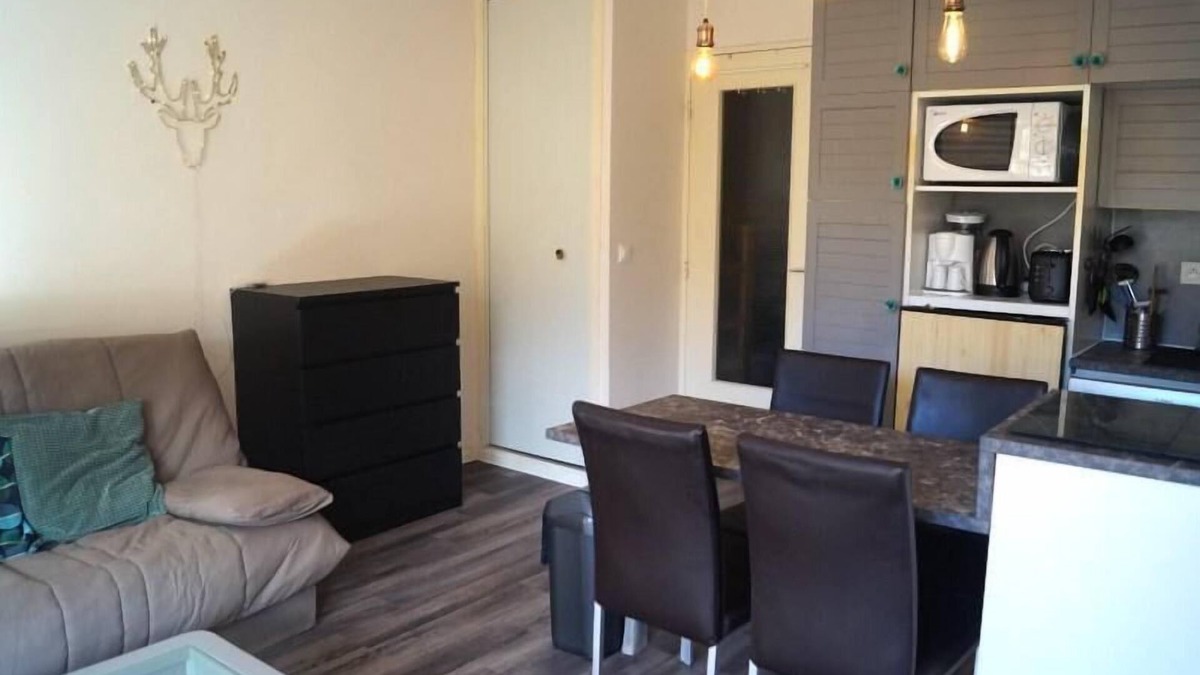 Le Super-Sauze Apartment | 10m from ski slopes, 3rd floor, view ski slopes, balcony, tv, 26m², Sauze - Super Sauze