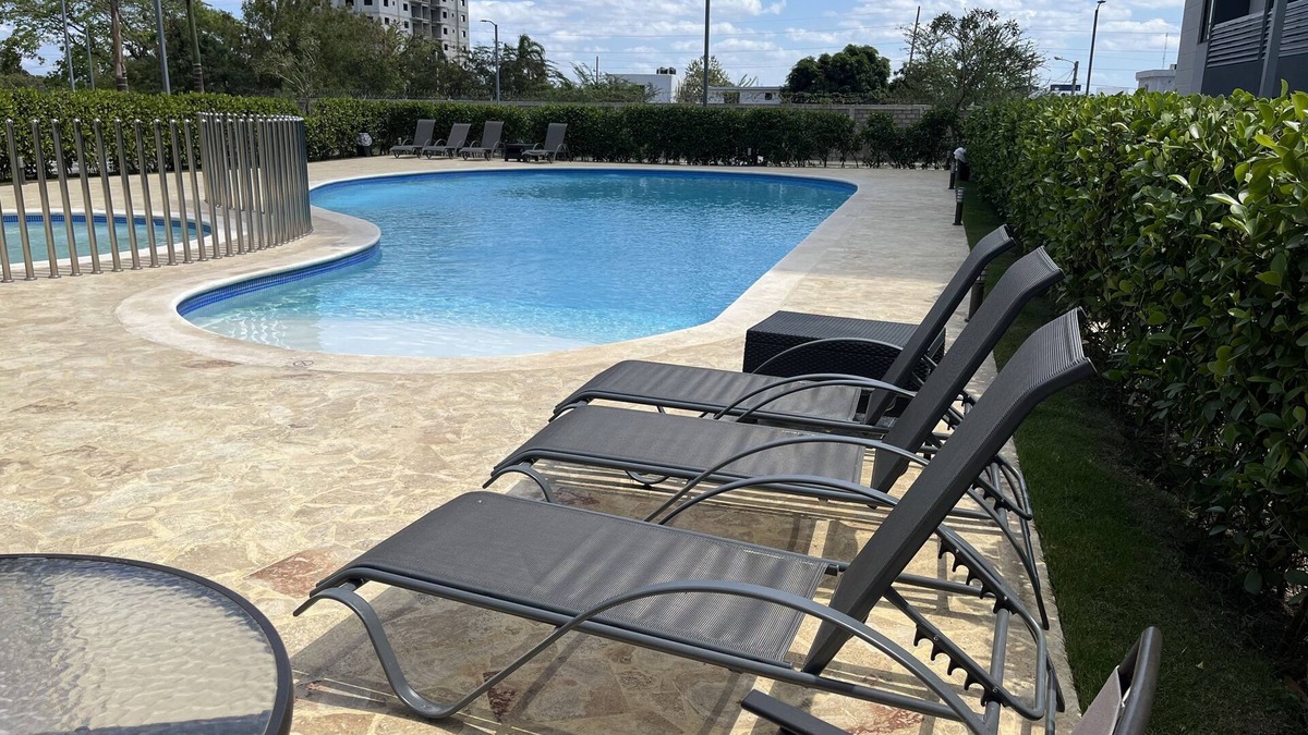 Punal Apartment | 10Min. Del Aeropuerto apt.picina aire wifi 24H seguridad patio de juegos parqueo