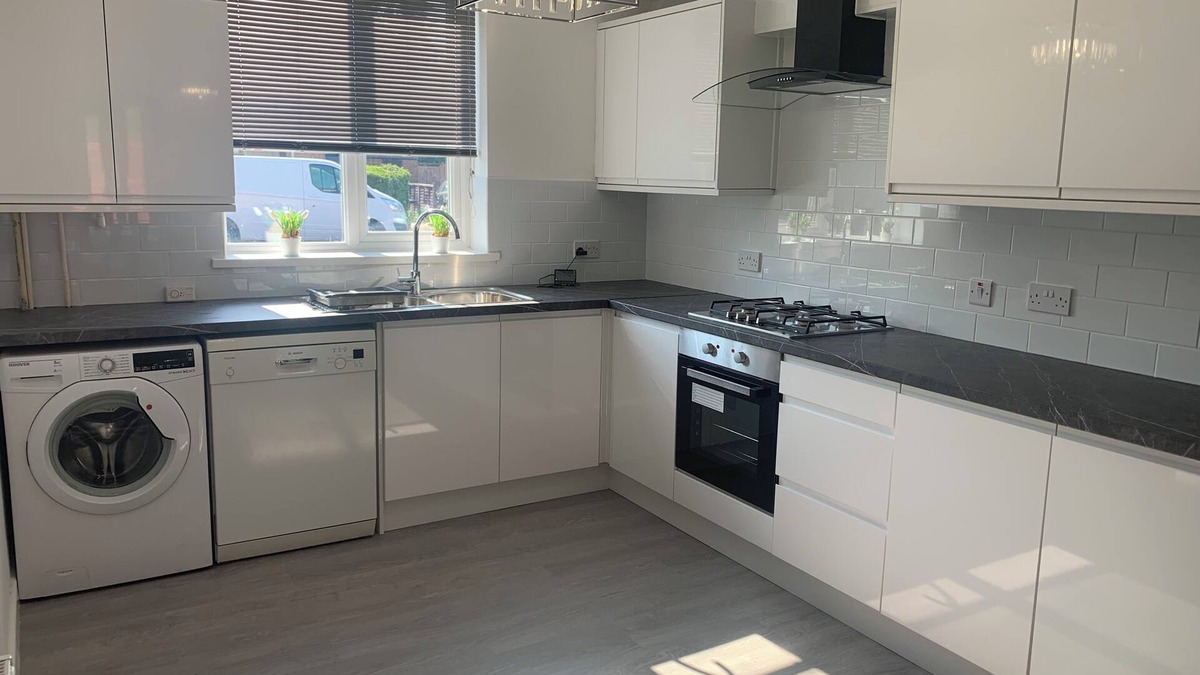 Kidlington House | 10min to Oxford - 3 Bedrooms - Sleeps 7 - Pets Ok