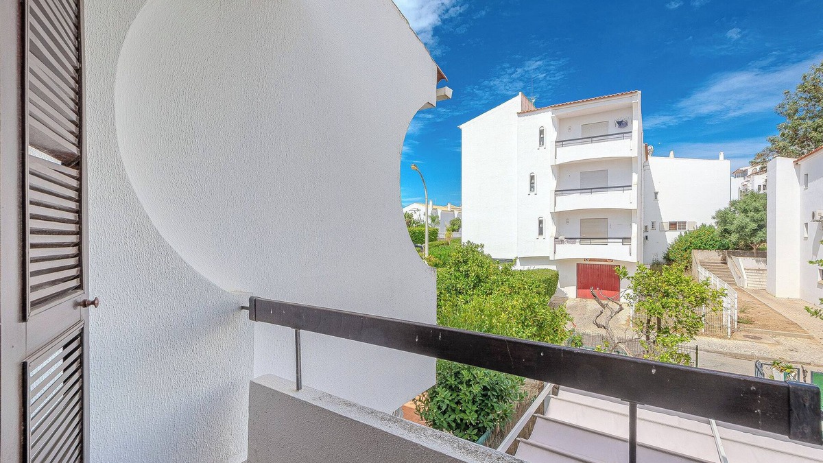 Montechoro Apartment | 10min walk from Albufeira New Town