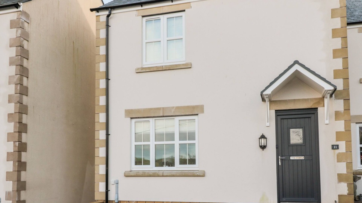 Gilsland Cottage | 11 THE FORGE, family friendly, with a garden in Brampton, Cumbria