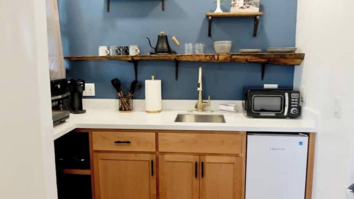 Mariposa Apartment | #11 Vintage Downtown Apt - Historic Mainstreetnn
