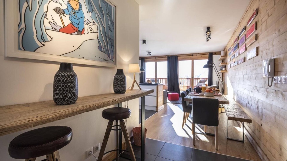 Les Eucherts Apartment | 110m² apartment, 4 * full services, 4 bedrooms, 3 bathrooms/d, south balcony and 2 parking spaces