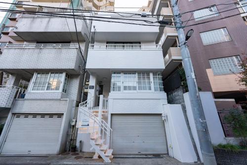 Toshima Villa | 110T Y's INN 駒込 駒込駅徒歩3分 2線路 新宿渋谷上野直通 車庫あり3ldk 家族 グループ ホテルライク