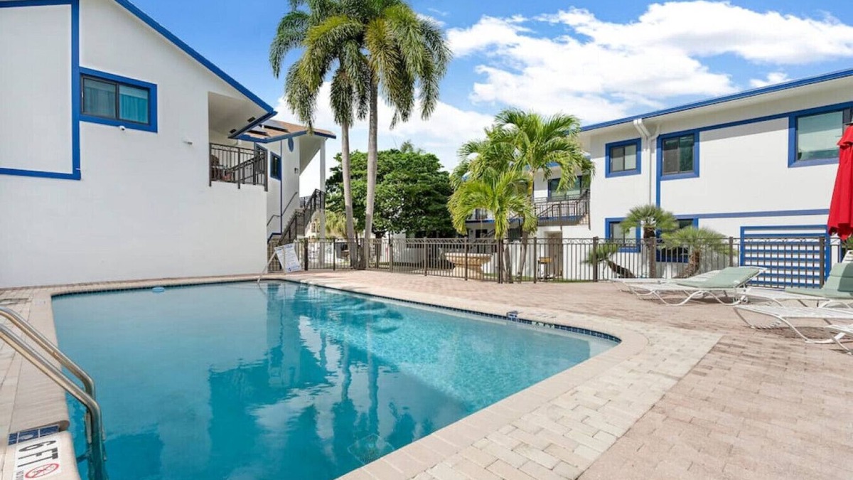 Nurmi Isles House | 111 #7 · Waterfront Pool House with Boat Rentals Available