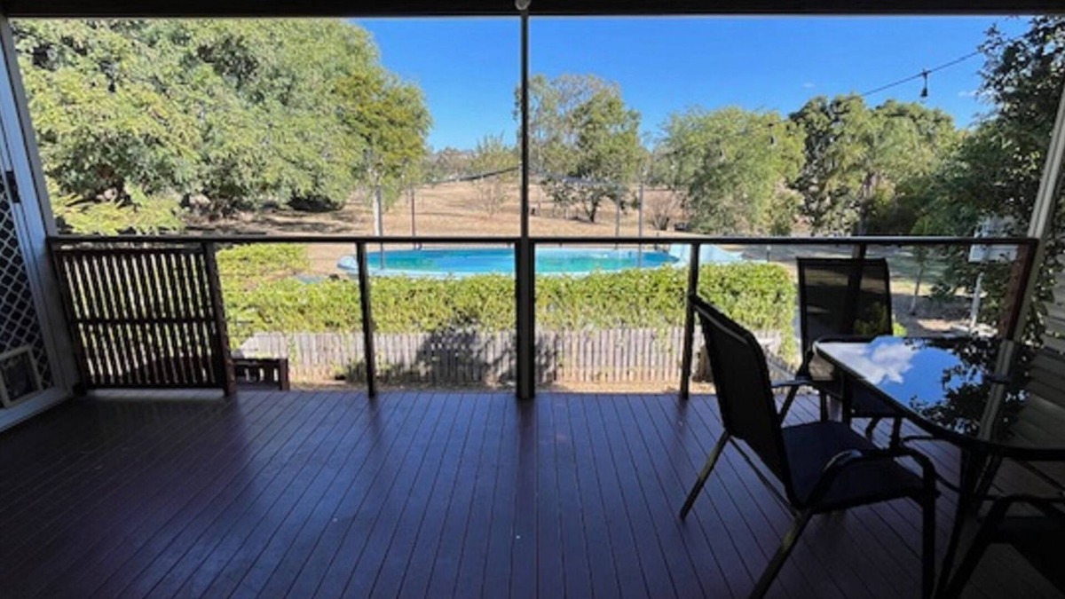 Gayndah House | 111 Meson Street Gayndah