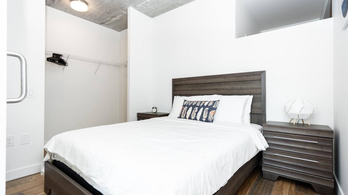 Downtown Winnipeg Condo | (1111)Downtown Glasshouse+Spacious 1 Bdr+Fast WiFi