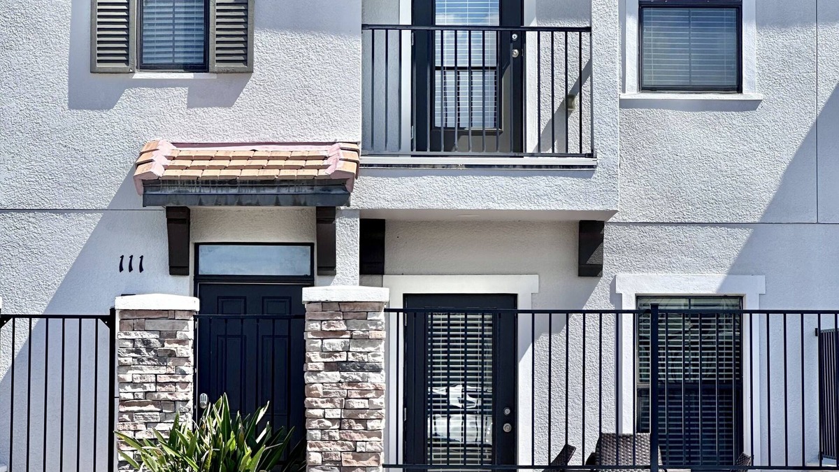 Haines City House | 111KB: 2 Bedroom Townhome in Balmoral Resort - Water Park, Pool, Game Room, Bar/Grille